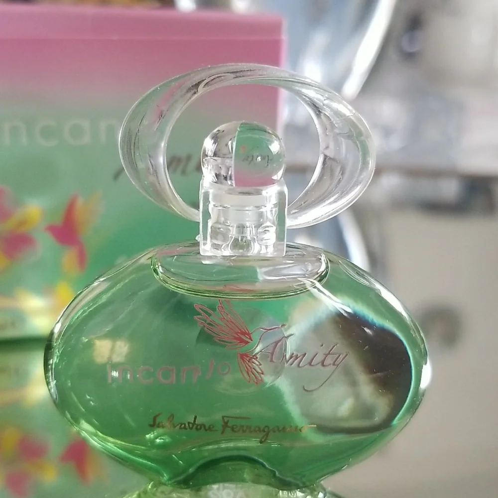 Salvatone Ferragamo eau De toilette ๐ - Picture 3 of 5